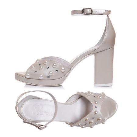 Sandale mireasă ivory cu aplicații de cristale Swarovski și perle, realizate la comandă, Veronesse Crown