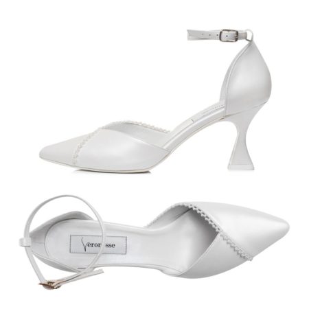 Pantofi albi cu perle Flavia, vedere de sus cu baretă la gleznă